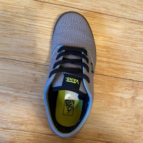 Vans - Picture 4 of 4